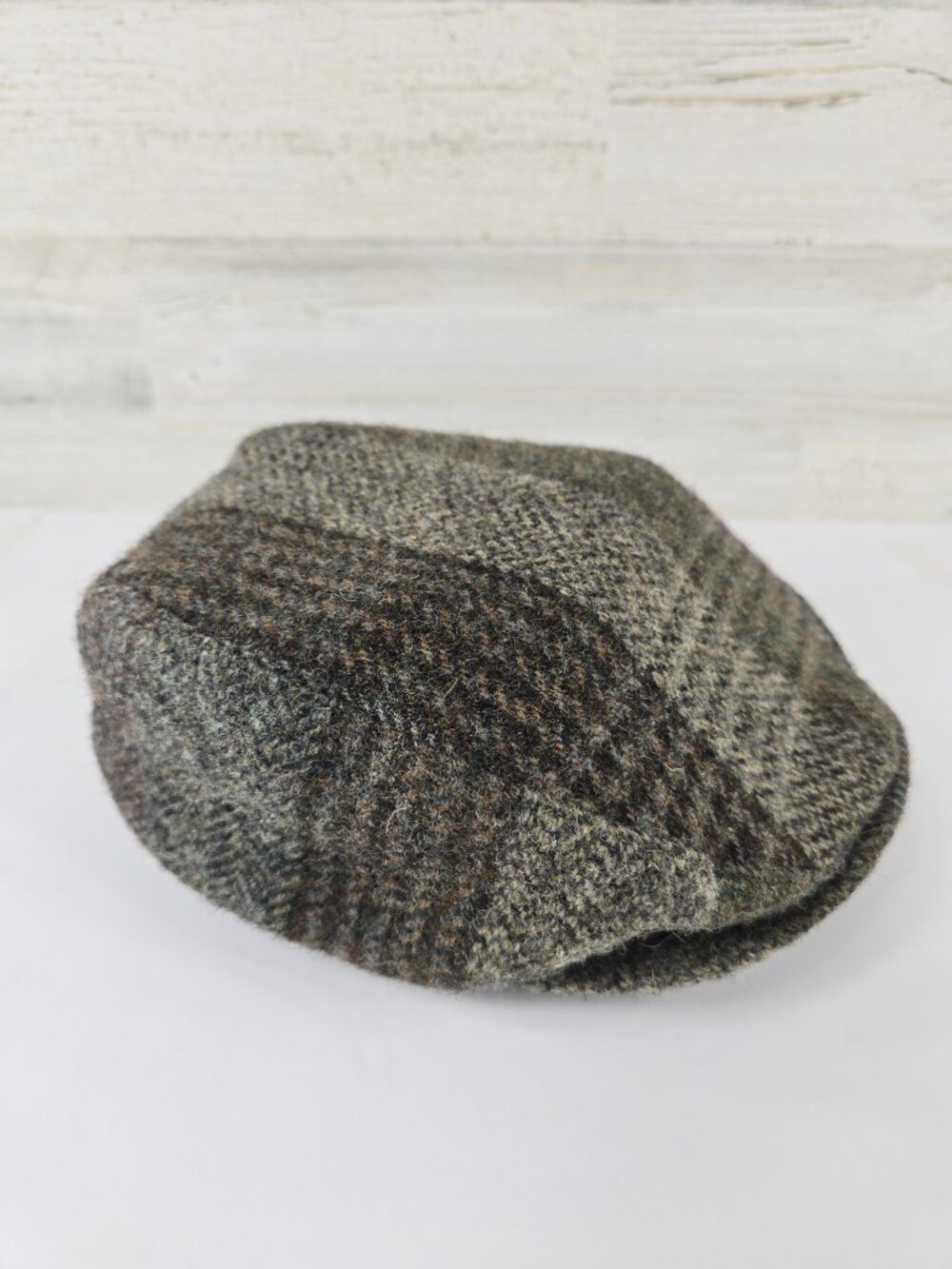 VINTAGE Eddie Bauer Harris Tweed Driving Hat Newsboy Cap Ear Flaps XL 100% Wool.